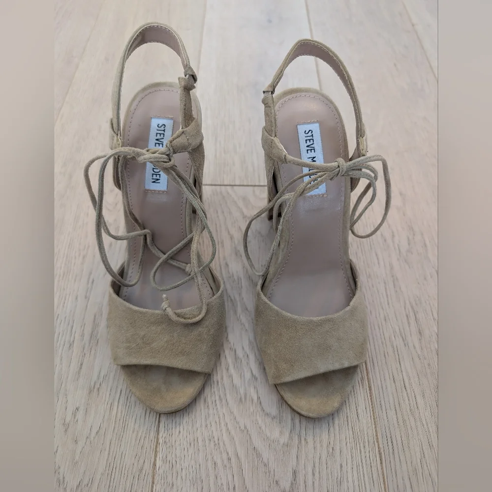 Steve Madden Beige Women's Sandals - Picture 2 of 7